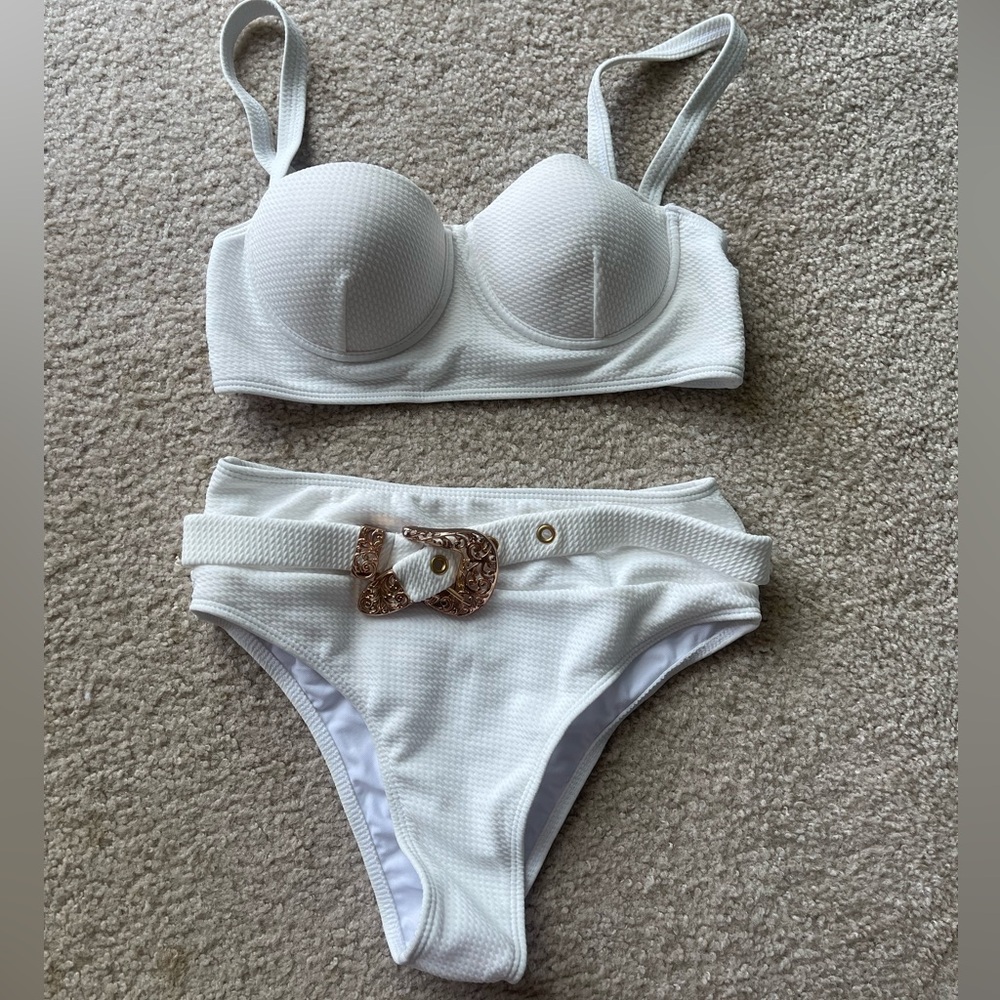White Buckle high leg Swimsuit